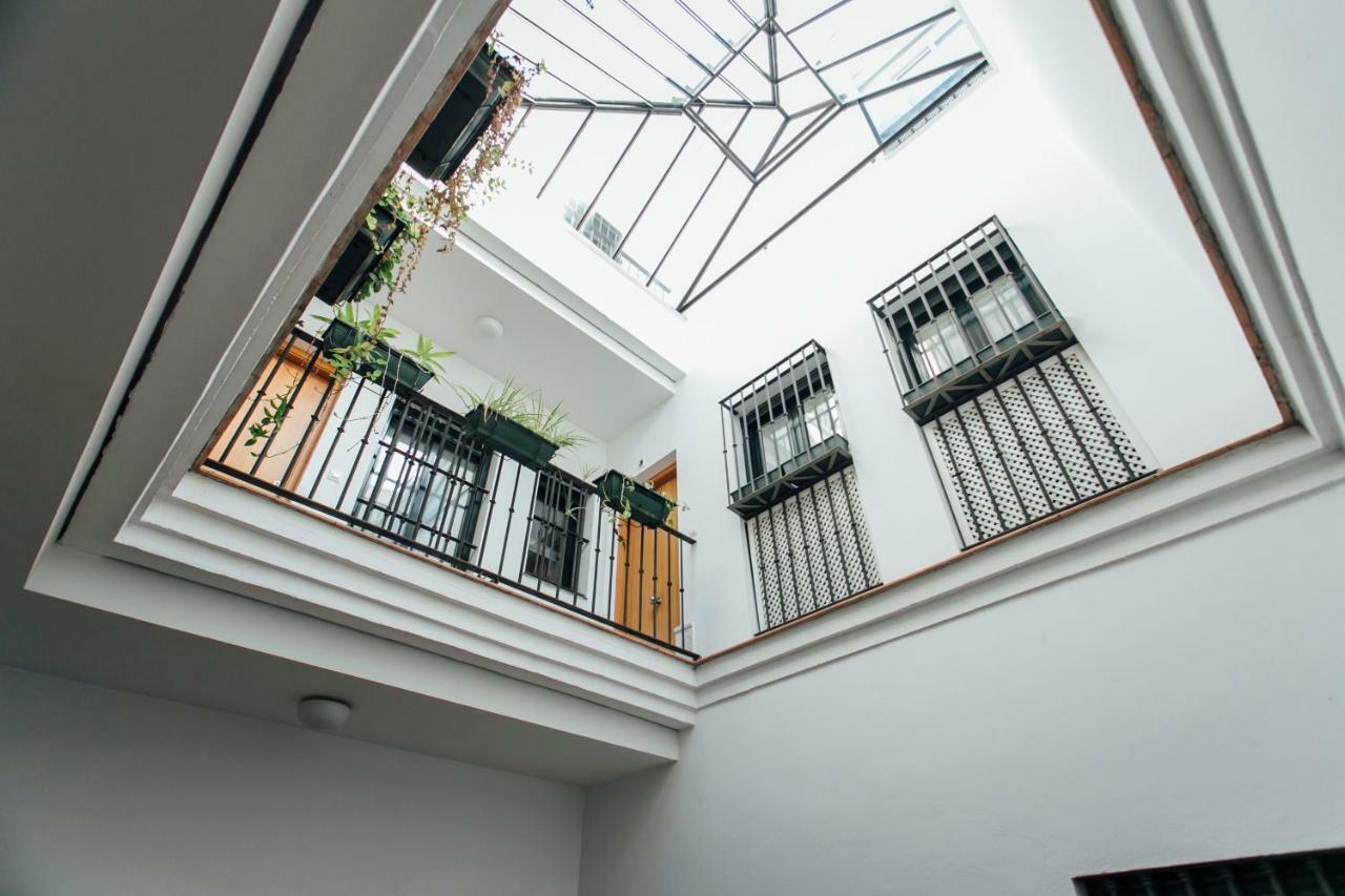 Bright Duplex W/ Terrace Lägenhet Sevilla Exteriör bild
